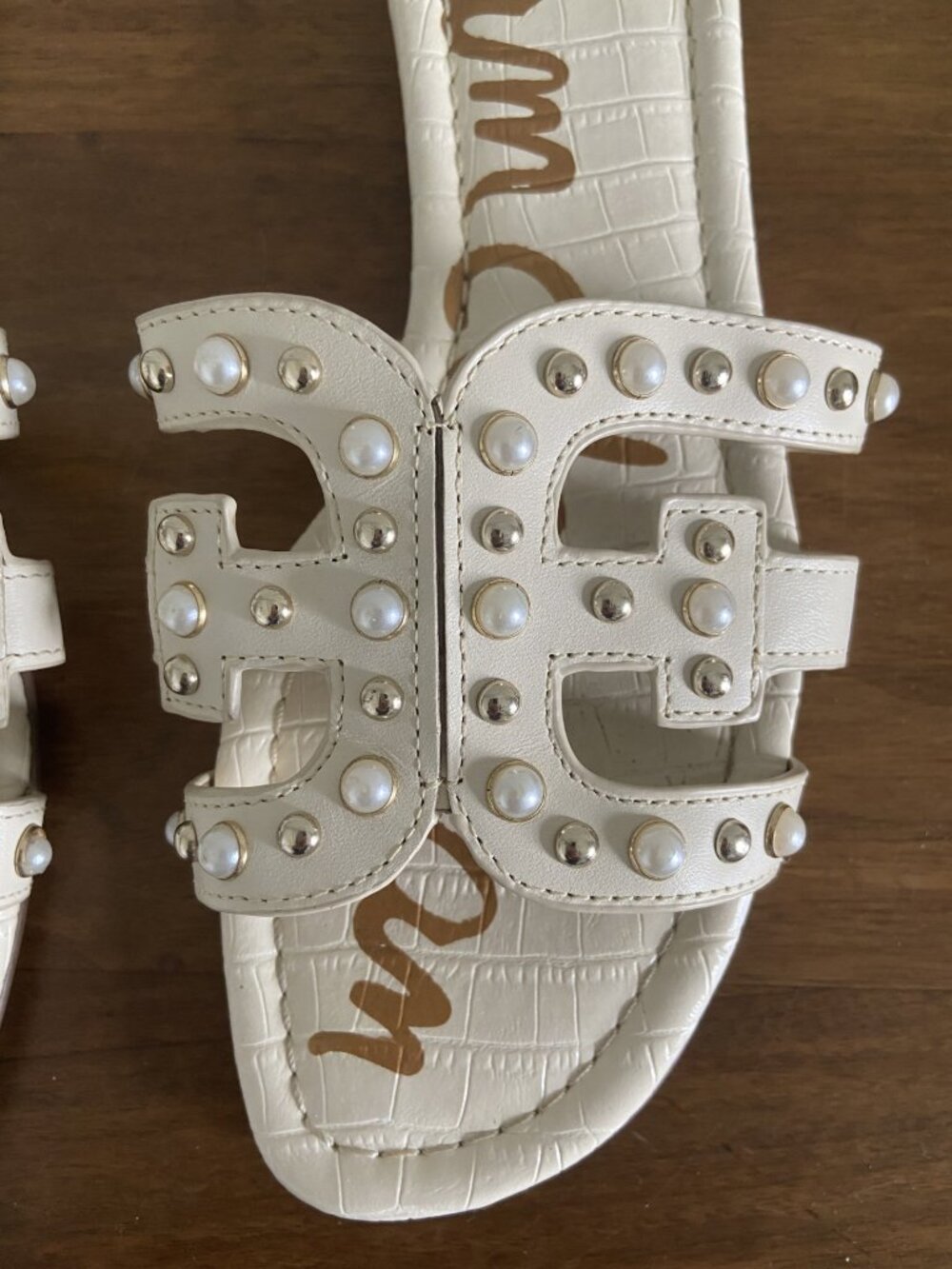 Sam Edelman Bay Slide Sandals Embellished with Pearls and Pale Gold Studs Sz 8.5 - Picture 3 of 6